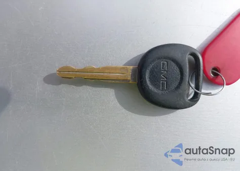 2000 Chevrolet S-10 Ls from USA, damaged, VIN 1GCCS1951YK296268